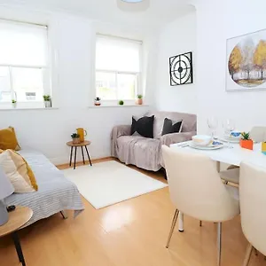 Stylish Sea Front 2 Bed For 6 Guests Brighton